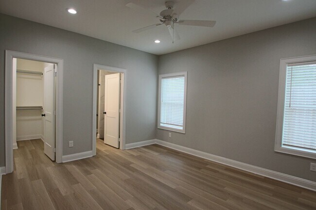 Building Photo - Coming Soon! 3 Bed 2 Bath Town Home in Tyler, Tx!