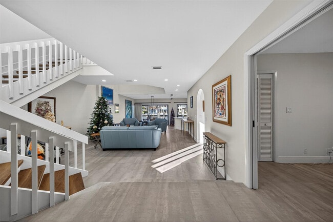 Building Photo - 1505 SE 11th St