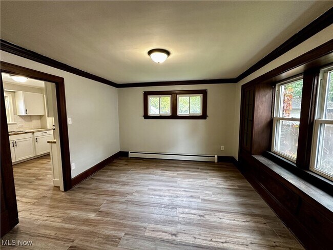 Building Photo - 2231 13th St SW