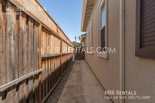 Building Photo - 404 Bethell Ave