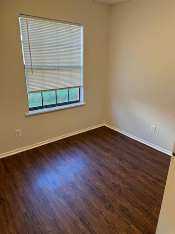 Building Photo - 204 Melody Cir