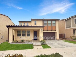 Building Photo - 1035 Calle Deceo