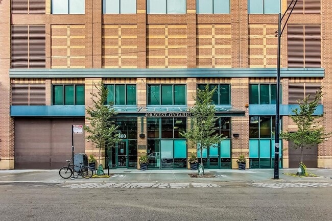 Building Photo - 400 W Ontario St