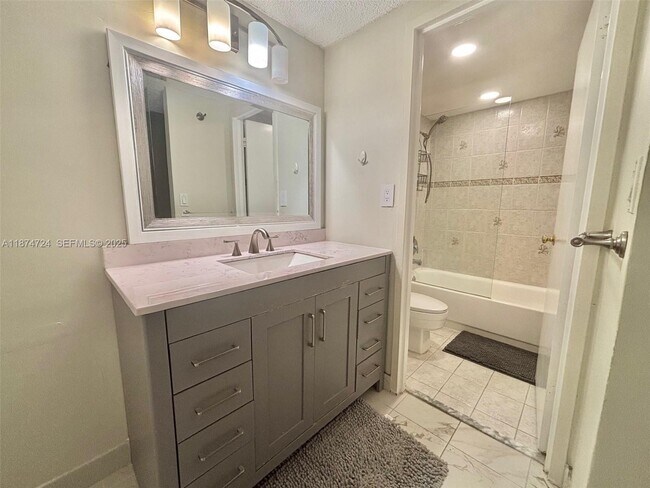 Building Photo - 3725 S Ocean Dr