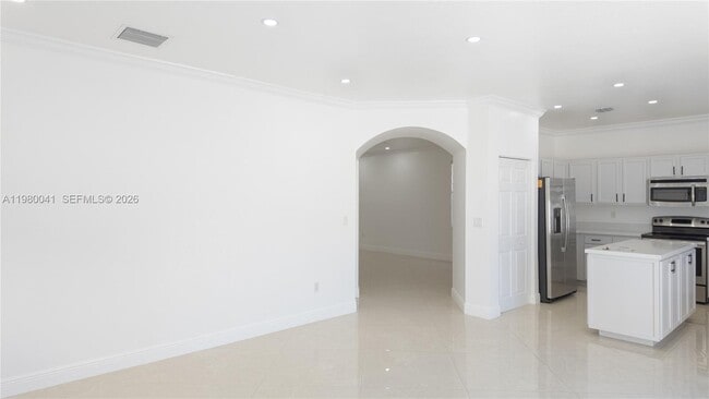 Building Photo - 3530 W 88th St