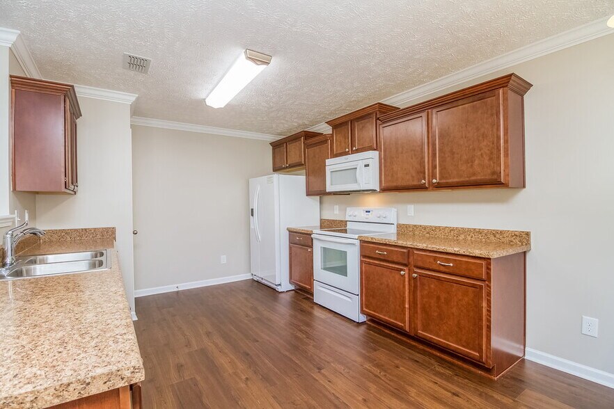 Building Photo - 327 Sarava Ln