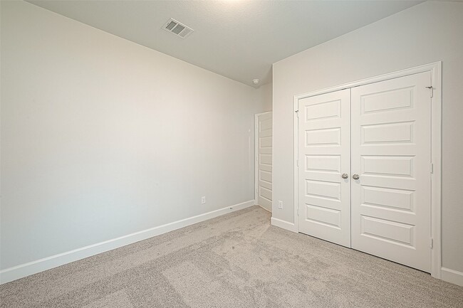 Building Photo - 213 McCrea Ct