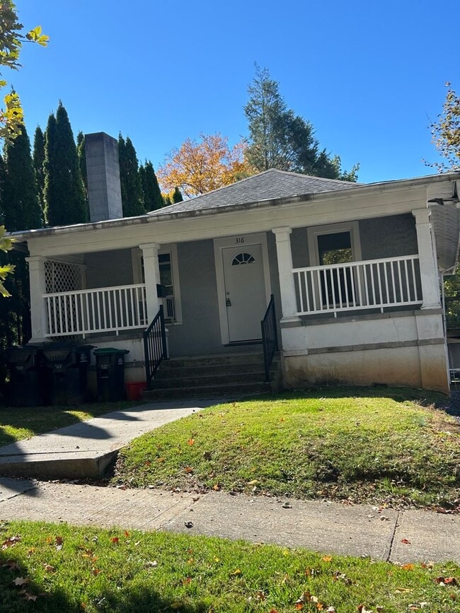 Primary Photo - Charming 3-Bed, 1-Bath Home on Gill Street...