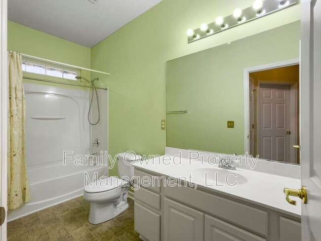 Building Photo - 8627 Grassy Oak Trail