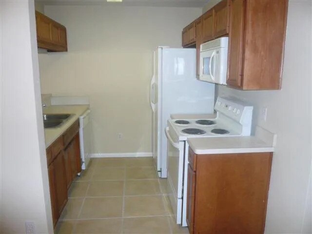 Building Photo - 2525 Hartsfield Rd