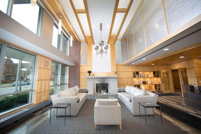 Building Photo - 1522 N Prospect Ave