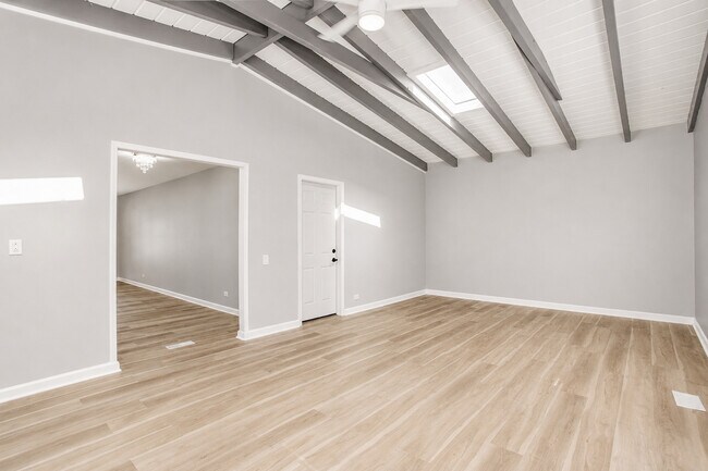Building Photo - 7777 Ramsgate Cir S