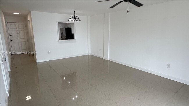 Building Photo - 3849 NE 169th St