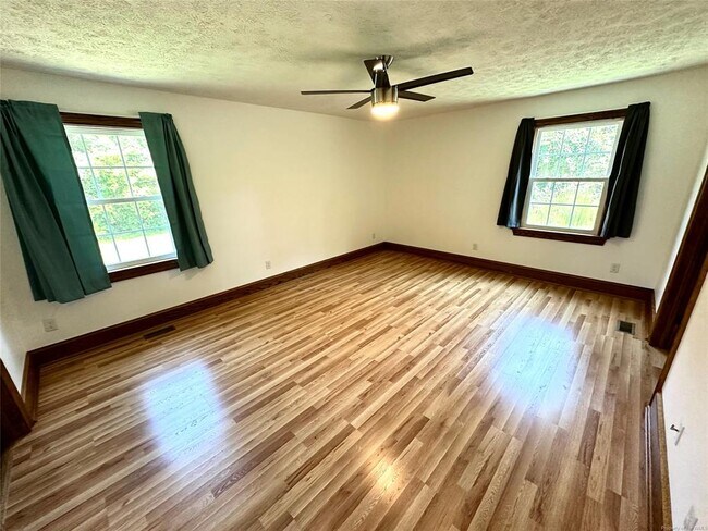 Building Photo - 7178 Mumford View Dr
