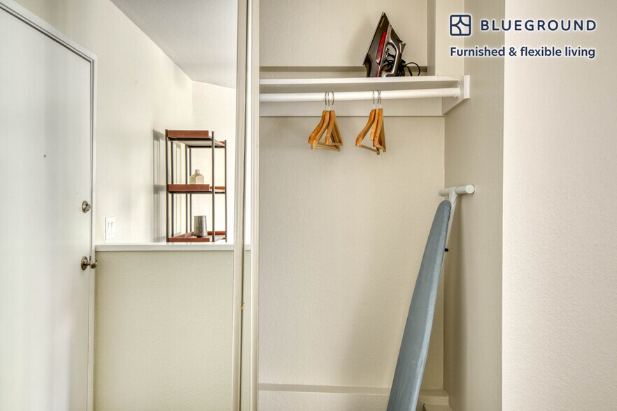 Building Photo - 1626 Malcolm Ave