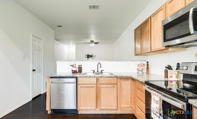 Building Photo - 237 N Mary Jo Dr