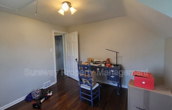 Building Photo - 710 Braxton Rd