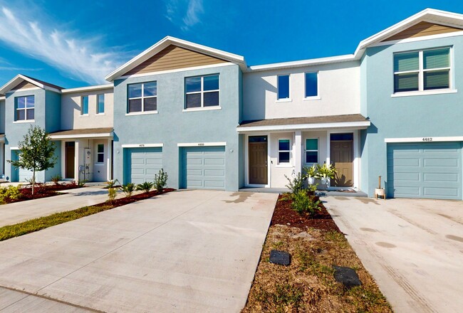 Building Photo - Brand New Townhome Available, near downtow...