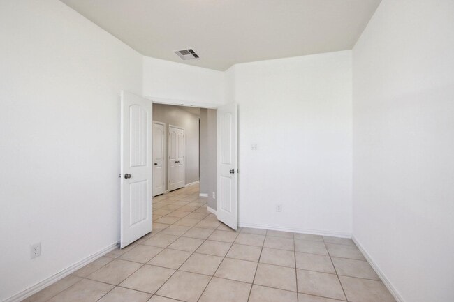 Building Photo - 4426 Lone Alcove Dr
