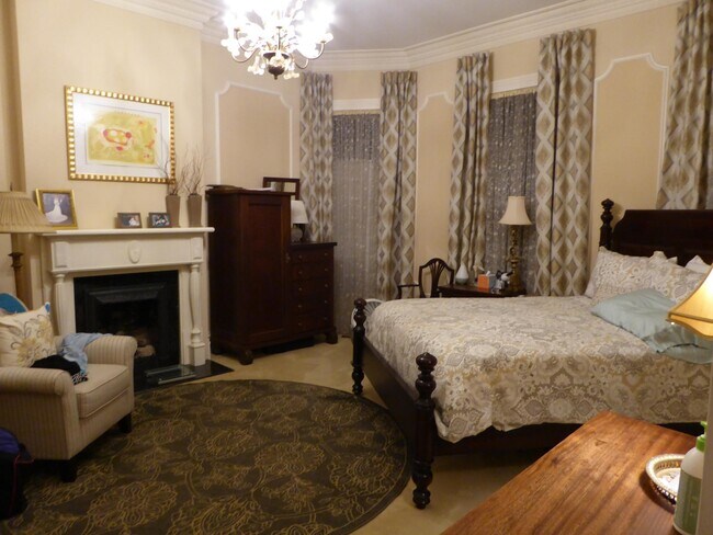 Primary Bedroom - 906 Fatherland St