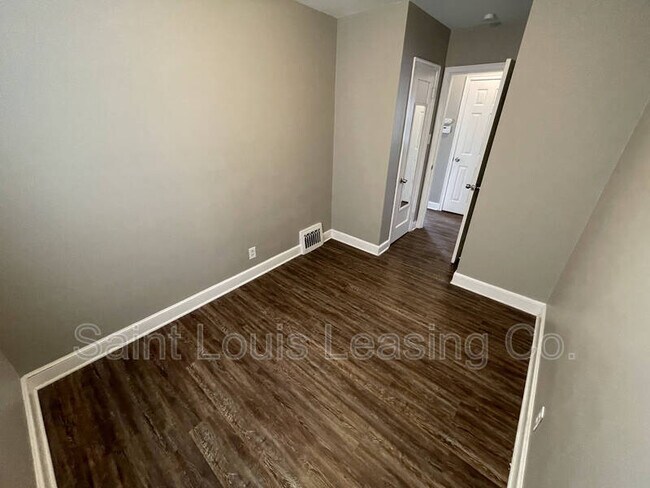 Building Photo - 1629 Talisman Ln
