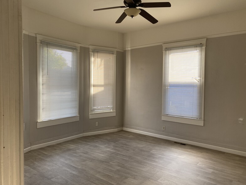 Building Photo - 307 E Ocean Ave