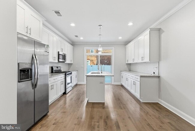 Building Photo - 1752 N 27th St