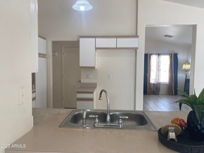 Building Photo - 8563 W Mission Ln