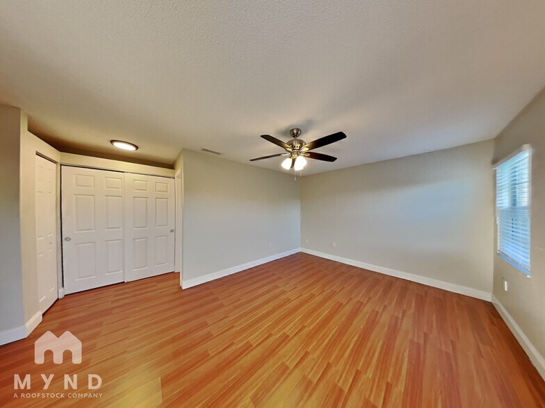 Building Photo - 712 Stillview Cir