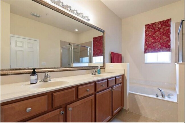 Building Photo - 4658 Monarch Way