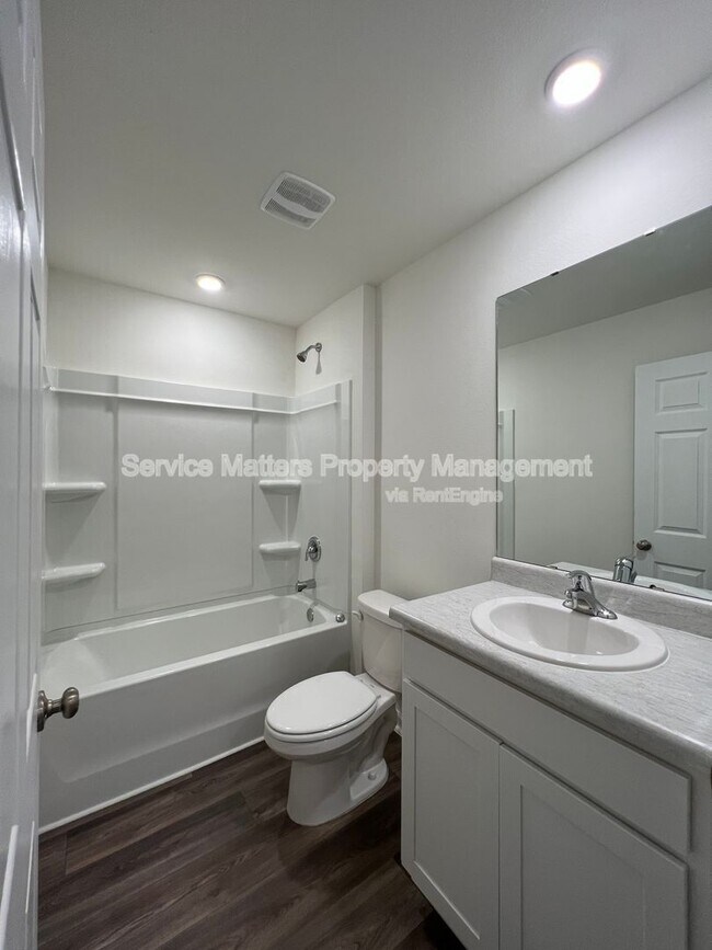 Building Photo - 4370 Jitterbug St
