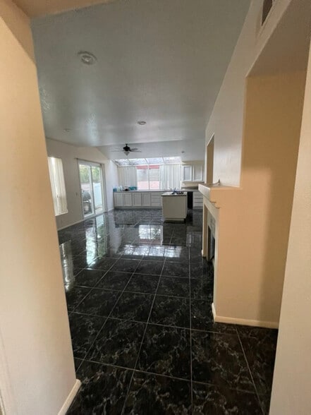 Building Photo - 14610 Clearbrook Dr