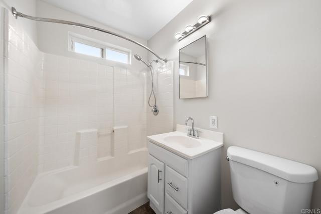 Building Photo - 1918 Skyline Dr