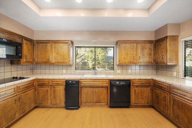Building Photo - 7808 Selkirk Dr