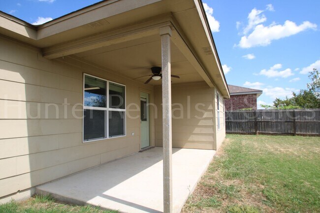 Building Photo - Spacious 4 bedroom in Goodnight Ranch