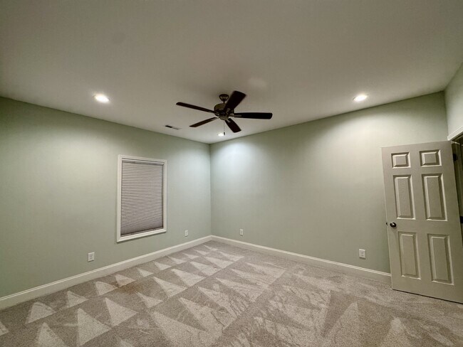Building Photo - 336 Jacksonian Way