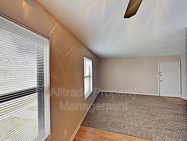 Building Photo - 4909 Cawood Dr