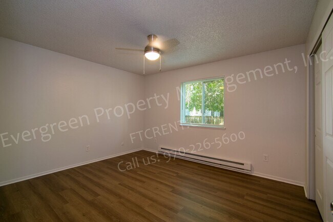Building Photo - 3950 Manhattan Ave