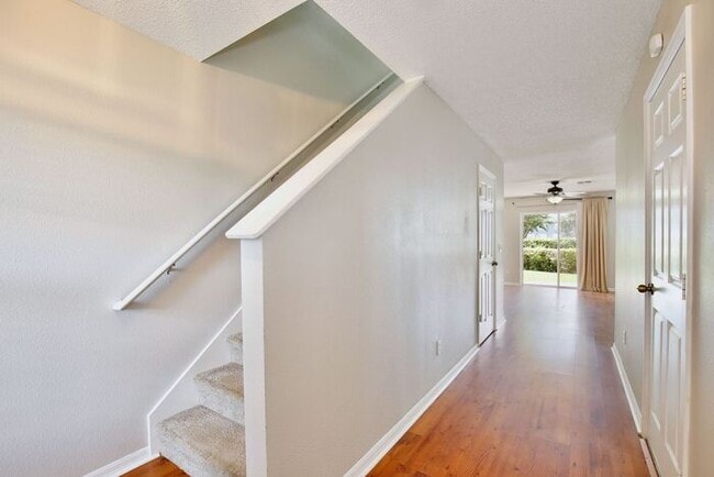 Building Photo - Beautiful 2/2.5 Townhome in the Gated Community of Waterford Villas - East Orlando is Available Now!