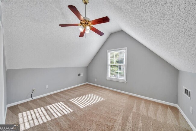 Building Photo - 67 Brightling Ln