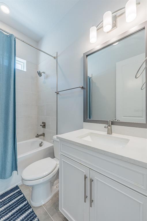 Building Photo - 2400 Ezzell Ct