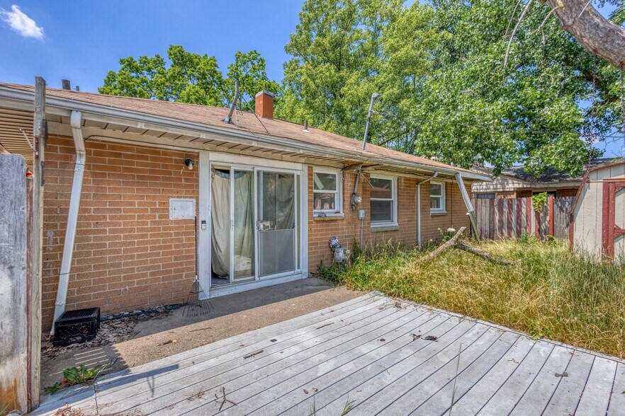Building Photo - 3205 Menominee Ave