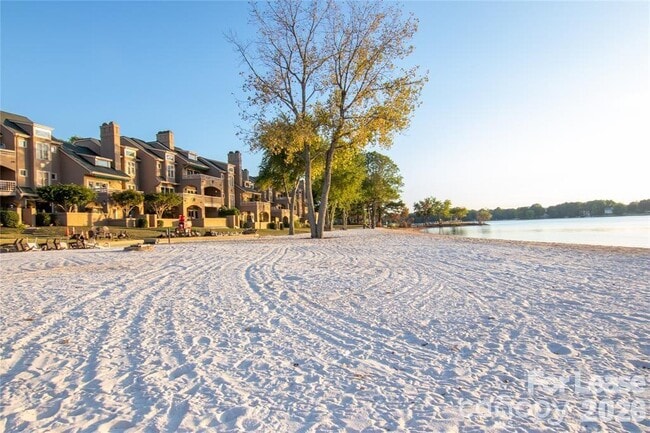 Building Photo - 646 Portside Dr