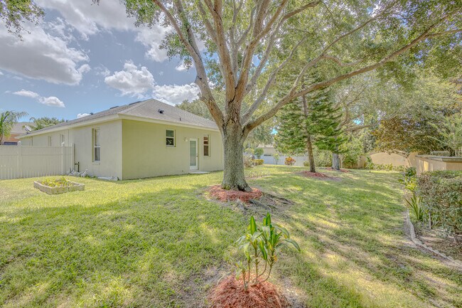 Building Photo - 2500 Azzurra Ln