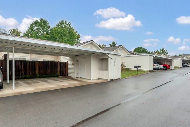 Building Photo - 7018 Sunrise Cir