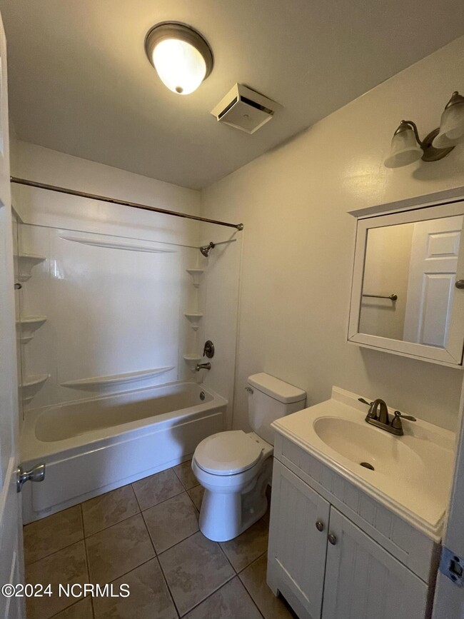 Building Photo - 126 Cordell Dr