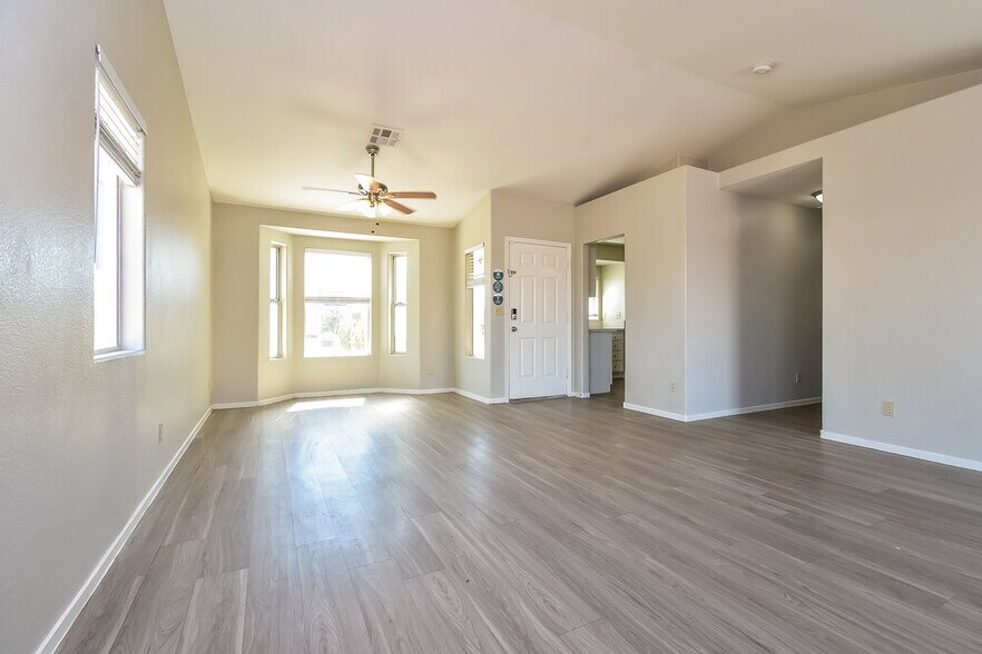 Building Photo - 3927 Barker Way