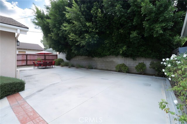 Building Photo - 3457 E Del Mar Blvd