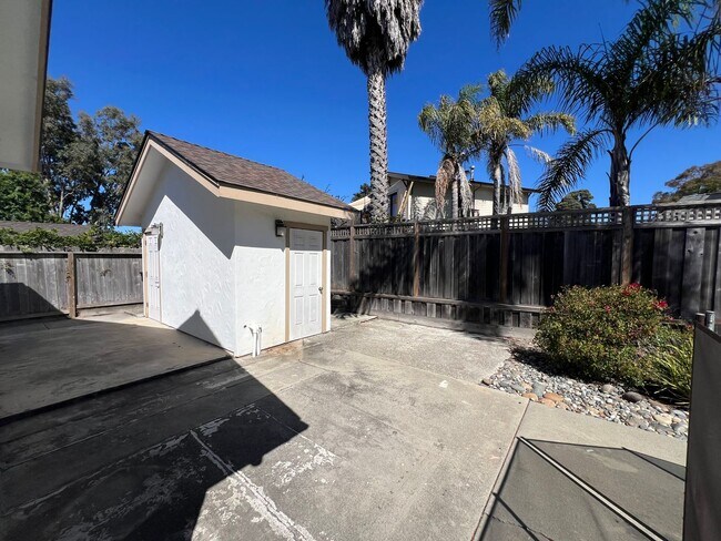 Building Photo - Spacious 4-Bedroom Retreat Just Steps from...
