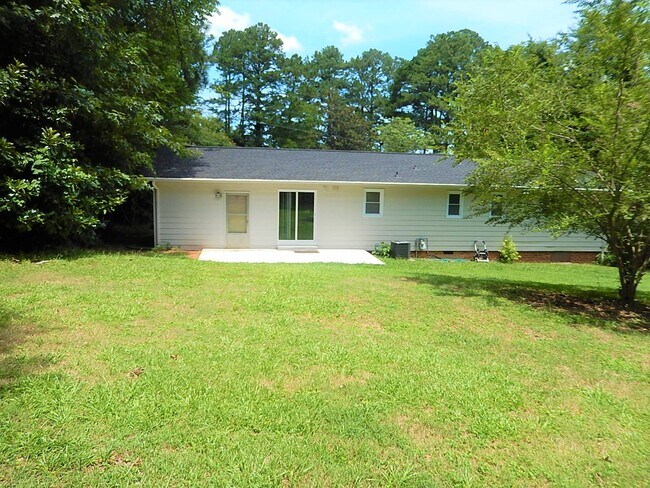 Building Photo - 1016 Caspan St